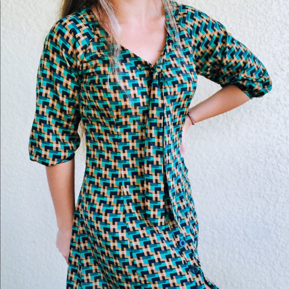 Retro-Inspired Tie-front Dress